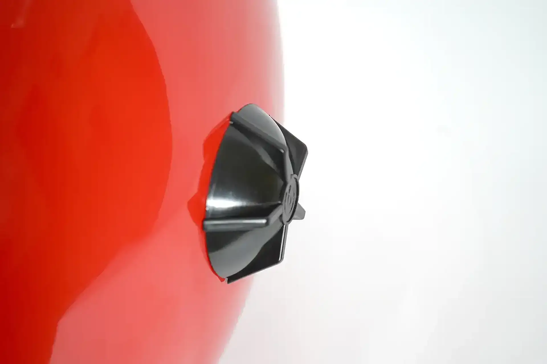 Расширительный бак подвесной РП 35НК (фланец нерж.) (БЭЗ) (с креплением)